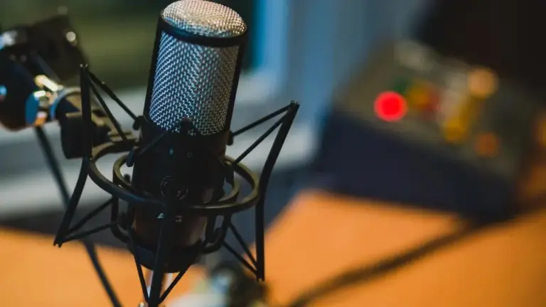 skylightvoiced.com/ – Revolutionizing Communication with AI!